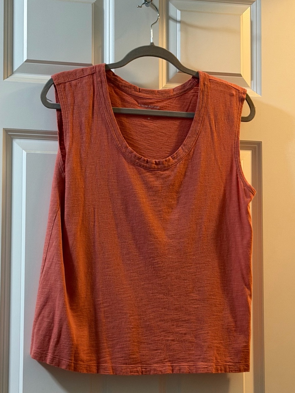Banana Republic Sleeveless Scoop-Neck Tank Top - Rust Orange
